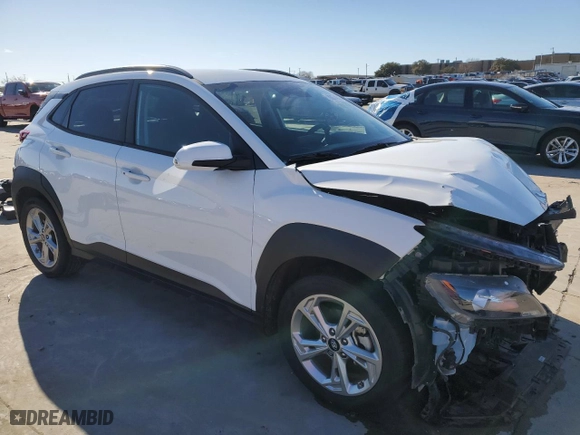 2022 Hyundai Kona SEL with VIN KM8K62AB0NU816124, listed as a Copart auction lot 86074614 with 35,541 mi miles and Salvage Title. Bid and sale history available at carsss.com. Image 4.