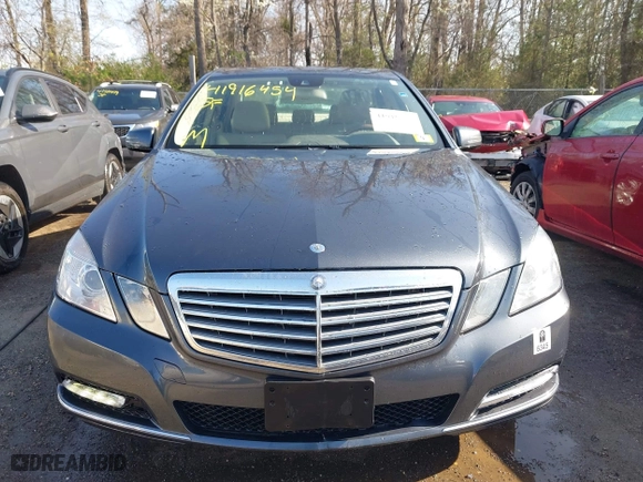 2013 Mercedes-Benz E-Class E 350 Luxury with VIN WDDHF8JB0DA707640, listed as a IAAI auction lot 41916454 with 104,469 mi miles. Bid and sale history available at carsss.com. Image 12.