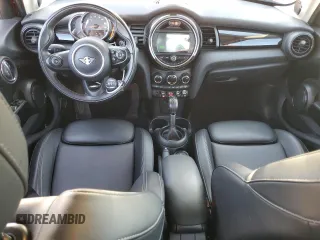 2019 MINI Hardtop 4 Door Cooper S z VIN WMWXU3C55K2H89359, wystawiony jako Copart lot #55506695 z przebiegiem 61 391 mil mil oraz Szkoda całkowita • Salvage title. Historia ofert i sprzedaży dostępna na DreamBid. Obrazek 8.