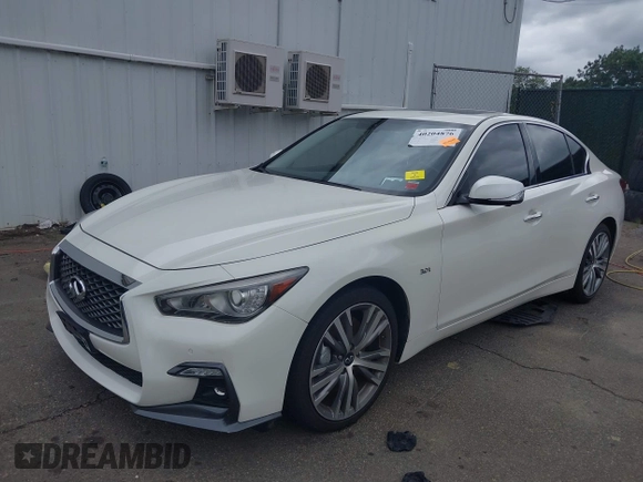 2019 Infiniti Q50 3.0t LUXE with VIN JN1EV7AR7KM590502, listed as a IAAI auction lot 40204876 with 42,788 mi miles. Bid and sale history available at carsss.com. Image 2.