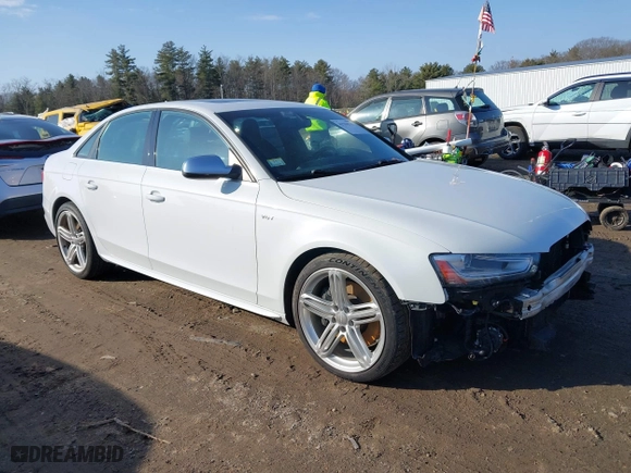 2015 Audi S4 Premium Plus with VIN WAUBGAFL2FA072538, listed as a IAAI auction lot 41784515 with 86,138 mi miles. Bid and sale history available at carsss.com. Image 1.