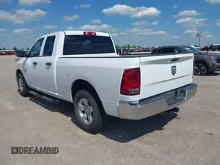 2020 Ram 1500 Tradesman z VIN 1C6RR6FG7LS114713, wystawiony jako IAAI lot #42227405 z przebiegiem 115 012 mil mil oraz . Historia ofert i sprzedaży dostępna na DreamBid. Obrazek 3.