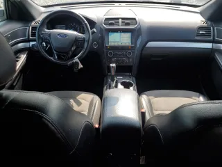 2017 Ford Explorer XLT с VIN 1FM5K8D8XHGD33836, выставлен на аукционе Copart как лот 57599405 с пробегом 125 215 миль миль и Списание • Salvage title. История ставок и продаж доступна на DreamBid. Изображение 8.