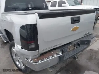 2012 Chevrolet Silverado 1500 LT with VIN 3GCPCSE02CG192161, listed as a IAAI auction lot 41287598 with 284,698 mi miles. Bid and sale history available at carsss.com. Image 21.