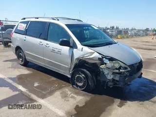 2006 Toyota Sienna CE z VIN 5TDZA23C26S421245, wystawiony jako IAAI lot #42217623 z przebiegiem 175 092 mil mil oraz . Historia ofert i sprzedaży dostępna na DreamBid. Obrazek 1.