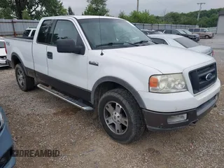 2004 Ford F-150 XLT z VIN 1FTPX14524FA22624, wystawiony jako IAAI lot #42668311 z przebiegiem 152 599 mil mil oraz . Historia ofert i sprzedaży dostępna na DreamBid. Obrazek 1.