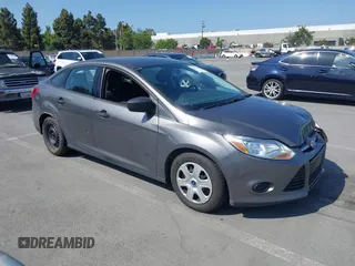 2012 Ford Focus S with VIN 1FAHP3E24CL427376, listed as a IAAI auction lot 42171669 with 92,093 mi miles and . Bid and sale history available at carsss.com. Image 1.