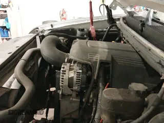 2007 Chevrolet Silverado 1500 LTZ z VIN 2GCEK13M571632382, wystawiony jako IAAI lot #42372422 z przebiegiem 355 298 mil mil oraz . Historia ofert i sprzedaży dostępna na DreamBid. Obrazek 20.