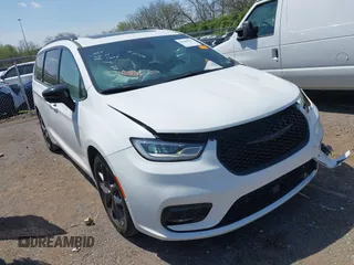 2023 Chrysler Pacifica Limited with VIN 2C4RC1GG6PR540220, listed as a IAAI auction lot 42009535 with 29,339 mi miles and . Bid and sale history available at DreamBid. Image 1.