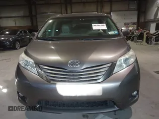 2011 Toyota Sienna XLE с VIN 5TDDK3DC8BS026606, выставлен на аукционе IAAI как лот 41295760 с пробегом 128 930 миль миль и . История ставок и продаж доступна на DreamBid. Изображение 12.