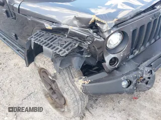 2017 Jeep Wrangler Unlimited Sahara with VIN 1C4BJWEG4HL605213, listed as a IAAI auction lot 42247221 with 104,542 mi miles and . Bid and sale history available at DreamBid. Image 6.