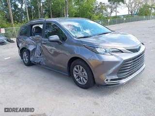 2024 Toyota Sienna XLE with VIN 5TDYRKEC7RS224934, listed as a IAAI auction lot 41566634 with 18,963 mi miles. Bid and sale history available at carsss.com. Image 1.