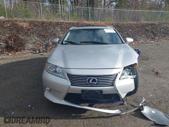 2013 Lexus ES 300h Hybrid with VIN JTHBW1GG1D2002302, listed as a IAAI auction lot 41902424 with 104,020 mi miles. Bid and sale history available at carsss.com. Image 12.