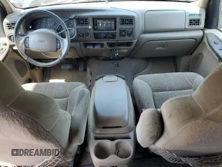 2000 Ford Excursion XLT с VIN 1FMNU41S3YEB85849, выставлен на аукционе Copart как лот 50221845 с пробегом 196 484 миль миль и На запчасти • Non repairable. История ставок и продаж доступна на DreamBid. Изображение 8.