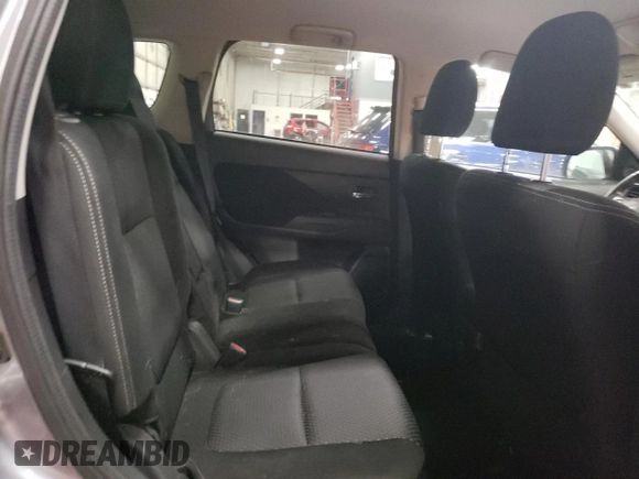 2017 Mitsubishi Outlander ES с VIN JA4AD2A33HZ015719, выставлен на аукционе Copart как лот 53526245 с пробегом 119 681 миль миль и Списание • Salvage title. История ставок и продаж доступна на DreamBid. Изображение 11.