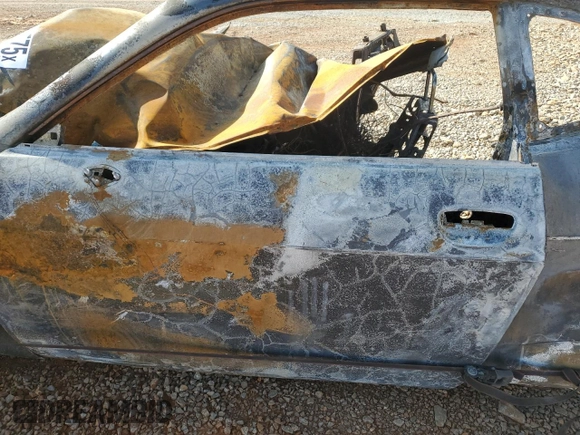 2019 Dodge Challenger SXT z VIN 2C3CDZAG5KH669403, wystawiony jako Copart lot #48881575 z przebiegiem Nie podano mil oraz Nie do naprawy • Non repairable. Historia ofert i sprzedaży dostępna na DreamBid. Obrazek 7.