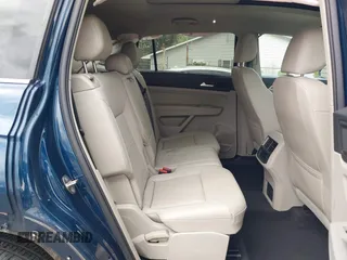 2021 Volkswagen Atlas SE z VIN 1V2JR2CA9MC547054, wystawiony jako IAAI lot #42090923 z przebiegiem 40 011 mil mil oraz . Historia ofert i sprzedaży dostępna na DreamBid. Obrazek 8.