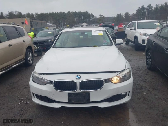 2014 BMW 3 Series 328i xDrive with VIN WBA3B5C56EP541691, listed as a IAAI auction lot 41710933 with NaN miles. Bid and sale history available at carsss.com. Image 12.