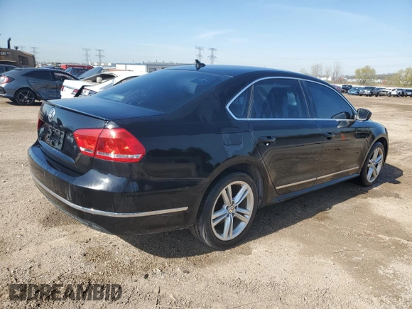 2015 Volkswagen Passat SE with VIN 1VWBS7A30FC004901, listed as a Copart auction lot 54556545 with 173,424 mi miles and Clean title. Bid and sale history available at DreamBid. Image 3.