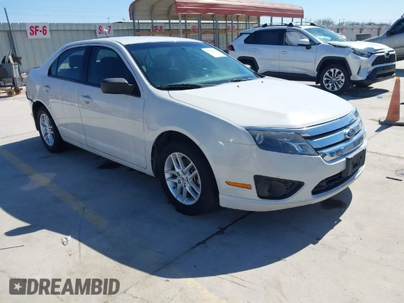2012 Ford Fusion S with VIN 3FAHP0GA0CR137074, listed as a IAAI auction lot 41756162 with 165,205 mi miles. Bid and sale history available at carsss.com. Image 1.