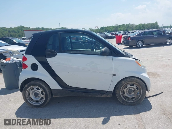 2009 Smart fortwo Pure with VIN WMEEJ31XX9K302737, listed as a IAAI auction lot 42124550 with 43,610 mi miles and . Bid and sale history available at DreamBid. Image 13.