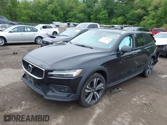 2023 Volvo V60 Plus with VIN YV4L12WY5P2105714, listed as a IAAI auction lot 42372970 with 30,170 mi miles and . Bid and sale history available at DreamBid. Image 17.