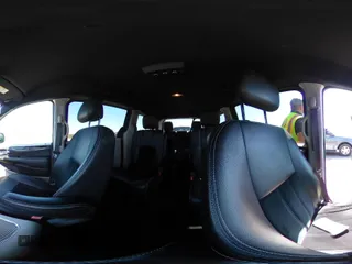 2018 Dodge Grand Caravan SXT z VIN 2C4RDGCG2JR343705, wystawiony jako IAAI lot #42324266 z przebiegiem 170 018 mil mil oraz . Historia ofert i sprzedaży dostępna na DreamBid. Obrazek 18.