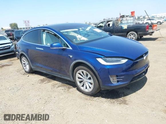 2017 Tesla Model X 90D z VIN 5YJXCBE24HF044656, wystawiony jako IAAI lot #40054420 z przebiegiem 137 621 mil mil oraz . Historia ofert i sprzedaży dostępna na DreamBid. Obrazek 1.