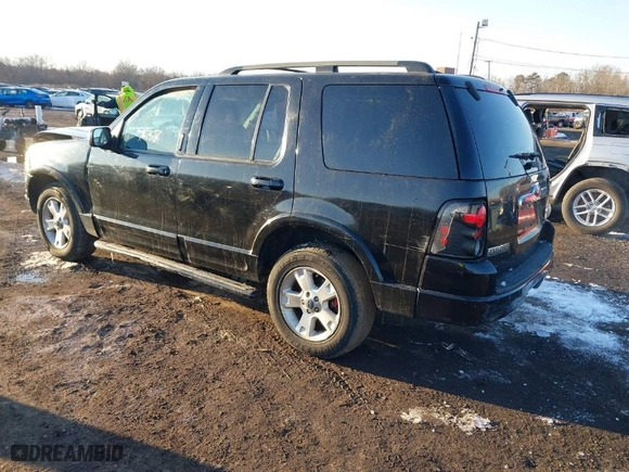 2003 Ford Explorer XLT with VIN 1FMDU73KX3ZA70158, listed as a IAAI auction lot 41417637 with 278,023 mi miles. Bid and sale history available at carsss.com. Image 3.