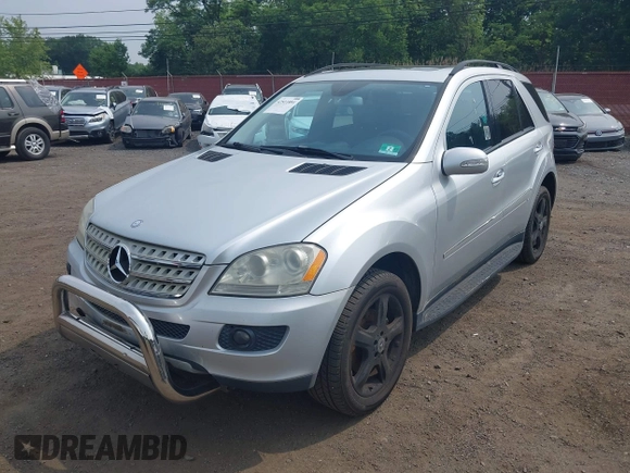 2008 Mercedes-Benz M 350 с VIN 4JGBB86E18A328811, выставлен на аукционе IAAI как лот 42511891 с пробегом 132 407 миль миль и . История ставок и продаж доступна на DreamBid. Изображение 6.