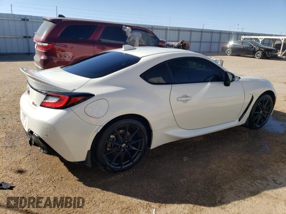 2024 Toyota 86 Premium with VIN JF1ZNBE19R8755626, listed as a Copart auction lot 45755815 with 3,792 mi miles and Clean Title. Bid and sale history available at DreamBid. Image 3.