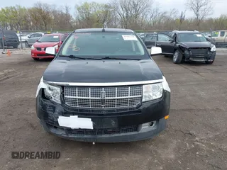 2008 Lincoln MKX z VIN 2LMDU88CX8BJ33894, wystawiony jako IAAI lot #42062310 z przebiegiem 254 077 mil mil oraz . Historia ofert i sprzedaży dostępna na DreamBid. Obrazek 12.