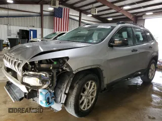 2015 Jeep Cherokee Sport z VIN 1C4PJMAB6FW776075, wystawiony jako Copart lot #55418485 z przebiegiem 114 114 mil mil oraz Szkoda całkowita • Salvage title. Historia ofert i sprzedaży dostępna na DreamBid. Obrazek 1.
