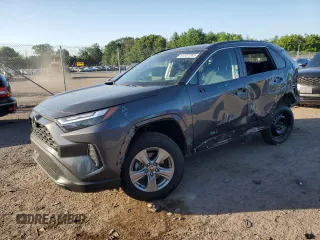 2022 Toyota RAV4 XLE with VIN 2T3P1RFV3NC265955, listed as a Copart auction lot 61557265 with 46,767 mi miles and Salvage title. Bid and sale history available at DreamBid. Image 1.