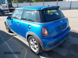 2011 MINI Hardtop S with VIN WMWSV3C53BTY23619, listed as a IAAI auction lot 42196130 with 175,578 mi miles and . Bid and sale history available at DreamBid. Image 3.