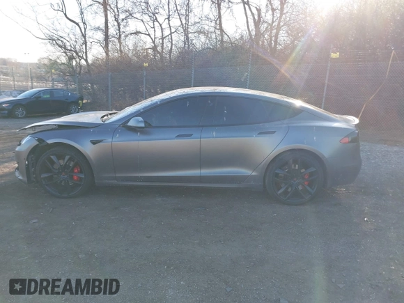 2018 Tesla Model S 75D z VIN 5YJSA1E4XJF291438, wystawiony jako IAAI lot #41311045 z przebiegiem Nie podano mil oraz . Historia ofert i sprzedaży dostępna na DreamBid. Obrazek 14.