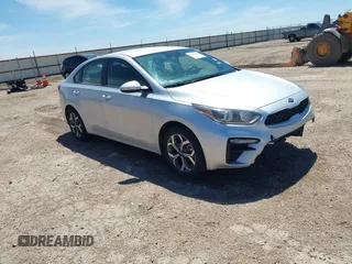 2019 Kia Forte LXS z VIN 3KPF24AD0KE091066, wystawiony jako IAAI lot #42256206 z przebiegiem 82 716 mil mil oraz . Historia ofert i sprzedaży dostępna na DreamBid. Obrazek 1.