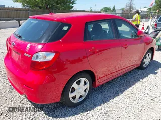 2009 Toyota Matrix z VIN 2T1KU40E29C053317, wystawiony jako IAAI lot #42397682 z przebiegiem 187 740 mil mil oraz . Historia ofert i sprzedaży dostępna na DreamBid. Obrazek 4.