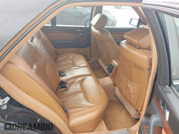 1992 Mercedes-Benz 300 with VIN WDBGB34EXNA034723, listed as a IAAI auction lot 41748087 with Not Provided miles and . Bid and sale history available at DreamBid. Image 8.