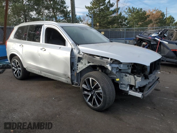 2021 Volvo XC90 Momentum with VIN YV4A221K8M1702915, listed as a Copart auction lot 79772694 with 20,510 mi miles and Salvage Title. Bid and sale history available at carsss.com. Image 4.