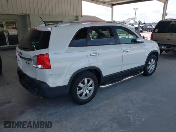 2013 Kia Sorento LX with VIN 5XYKT3A69DG370190, listed as a IAAI auction lot 42456161 with 170,196 mi miles and . Bid and sale history available at DreamBid. Image 4.
