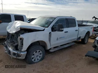 2023 Ford F-250 XL with VIN 1FT7W2BN4PEC43762, listed as a Copart auction lot 43008905 with 43,835 mi miles and Salvage Title. Bid and sale history available at DreamBid. Image 1.