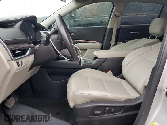 2019 Cadillac XT4 FWD Luxury z VIN 1GYAZAR46KF118537, wystawiony jako Copart lot #80746764 z przebiegiem 112 142 mil mil oraz Szkoda całkowita • Salvage title. Historia ofert i sprzedaży dostępna na DreamBid. Obrazek 7.