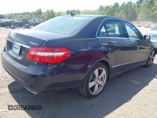 2010 Mercedes-Benz E 350 Luxury z VIN WDDHF8HB7AA114536, wystawiony jako IAAI lot #42237304 z przebiegiem 117 125 mil mil oraz . Historia ofert i sprzedaży dostępna na DreamBid. Obrazek 4.
