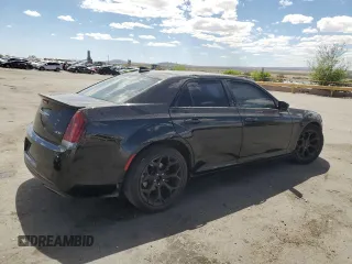 2019 Chrysler 300 Touring with VIN 2C3CCAAG7KH565077, listed as a Copart auction lot 53473735 with 132,873 mi miles and Clean Title. Bid and sale history available at carsss.com. Image 3.