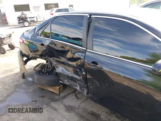 2017 Toyota Camry XLE z VIN 4T1BF1FK0HU403059, wystawiony jako IAAI lot #42112842 z przebiegiem 99 782 mil mil oraz . Historia ofert i sprzedaży dostępna na DreamBid. Obrazek 18.
