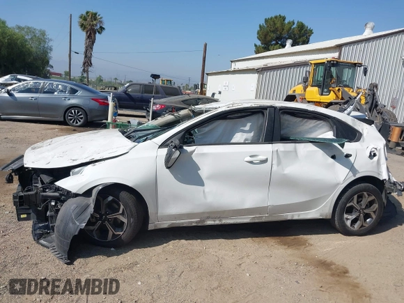 2021 Kia Forte LXS with VIN 3KPF24AD9ME391224, listed as a IAAI auction lot 42649114 with Not provided miles and . Bid and sale history available at DreamBid. Image 13.