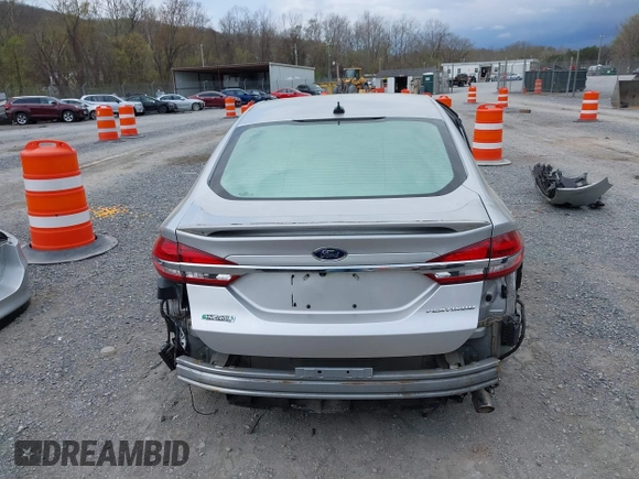 2017 Ford Fusion Titanium с VIN 3FA6P0SU0HR409820, выставлен на аукционе IAAI как лот 41919527 с пробегом 77 301 миль миль и . История ставок и продаж доступна на DreamBid. Изображение 16.
