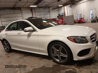2018 Mercedes-Benz C 300 z VIN WDDWF4KB8JR351384, wystawiony jako IAAI lot #42421670 z przebiegiem 41 814 mil mil oraz . Historia ofert i sprzedaży dostępna na DreamBid. Obrazek 14.