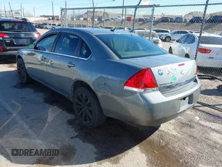 2008 Chevrolet Impala LS z VIN 2G1WB58K081321648, wystawiony jako IAAI lot #41784972 z przebiegiem 143 337 mil mil oraz . Historia ofert i sprzedaży dostępna na DreamBid. Obrazek 3.